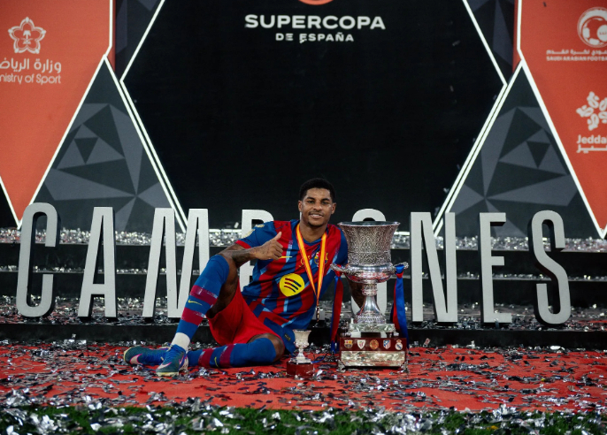 开云-1亿欧到3000万欧！昔日曼联太子陨落，降薪留巴萨，也不回曼联|巴塞罗那|马库斯·拉什福德|拉什福德|贝克汉姆|球员_新浪体育_新浪新闻